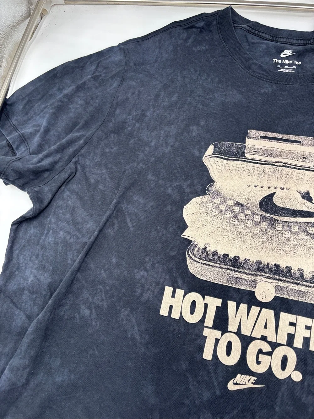 Nike Hot Waffles to Go Graphic Sportswear T-Shirt in Black